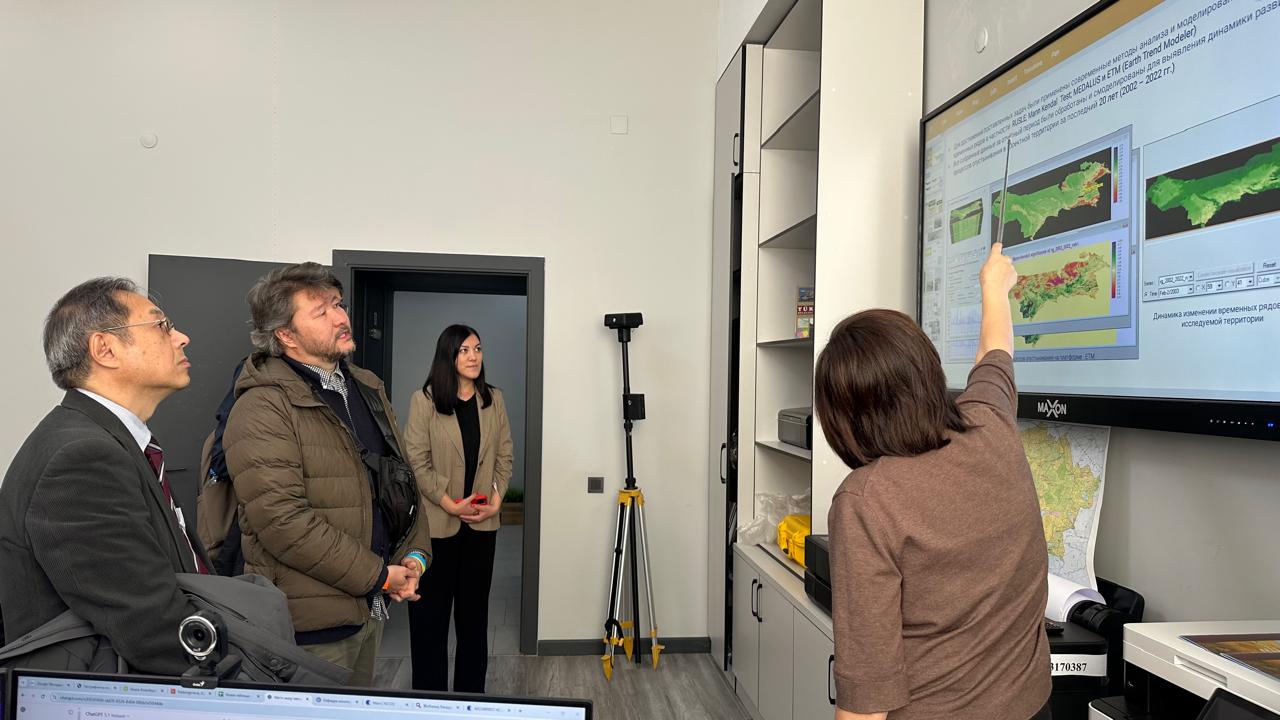 Хидео Хасэгава профессорының (Ниигата Университеті) көшбасшылық дәрісі